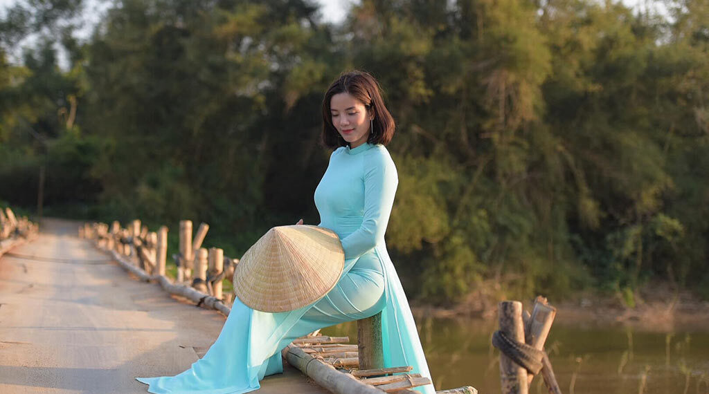 Ao-dai-vietnamese traditionnal clothes