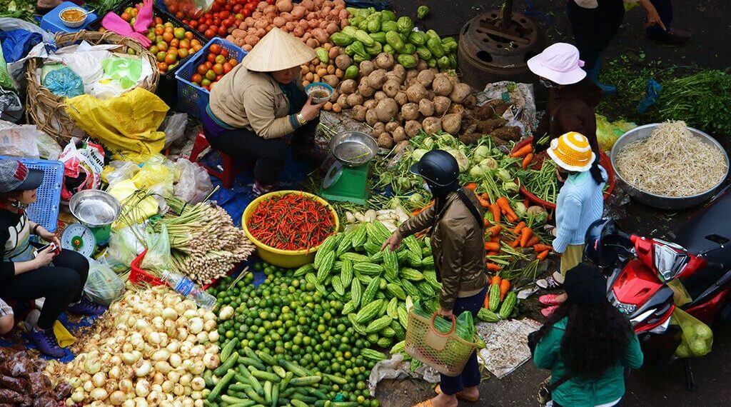 market-local-dalat-center-vietnam